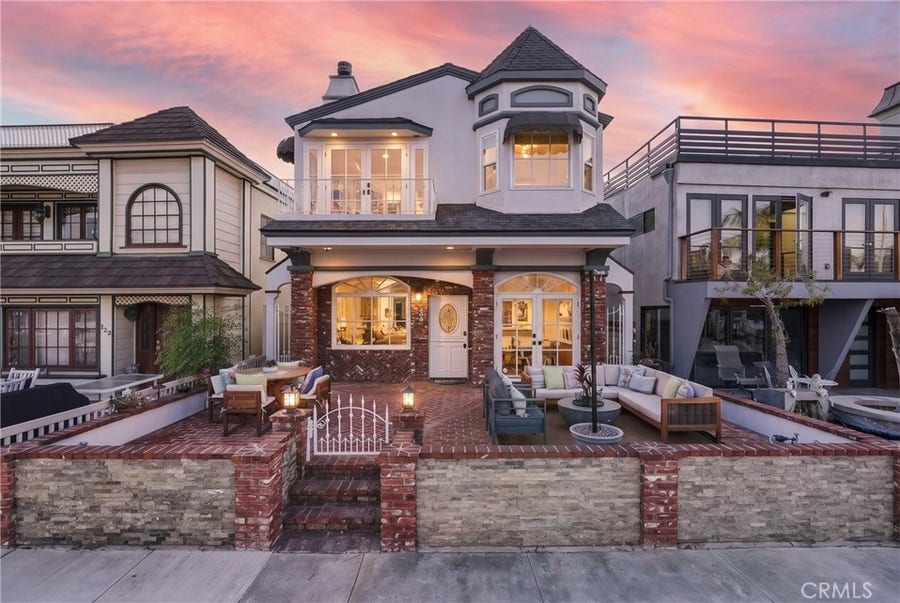 Property photo for 130 Rivo Alto Canal, Long Beach, CA