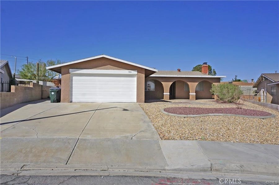 Property photo for 930 Palo Verde Dr, Barstow, CA
