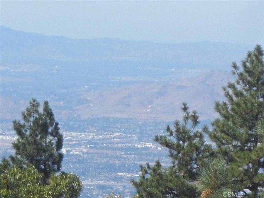 Property photo for 30124 Enchanted Way, Running Springs, CA