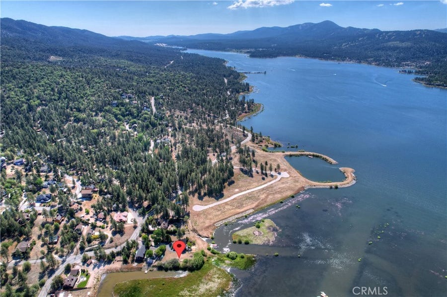 Property photo for 39483 North Shore Drive, Fawnskin, CA