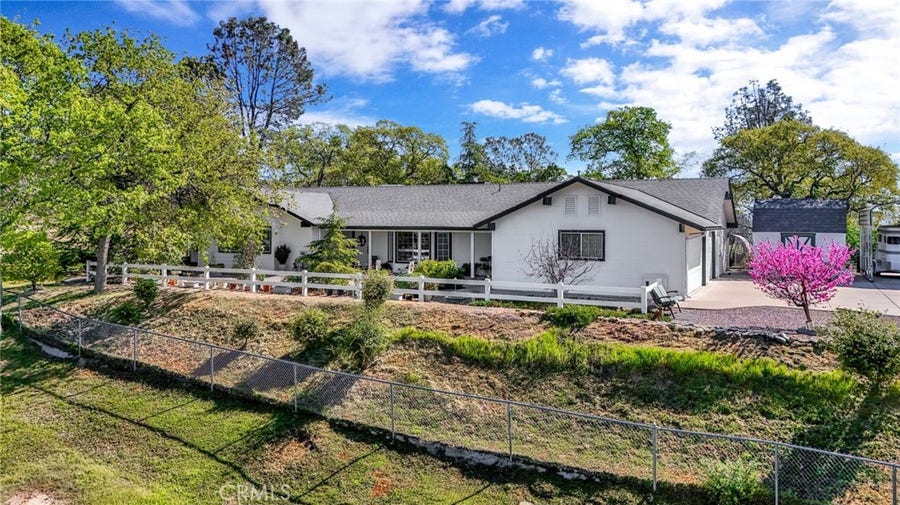 Property photo for 33867 Jennifer Court, Coarsegold, CA