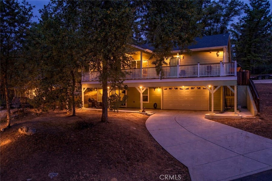 Property photo for 48441 Woodbend Court, Oakhurst, CA