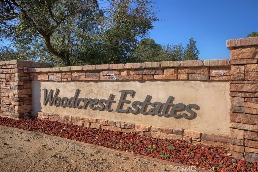 Property photo for 8 Timberwood Lane, Oakhurst, CA