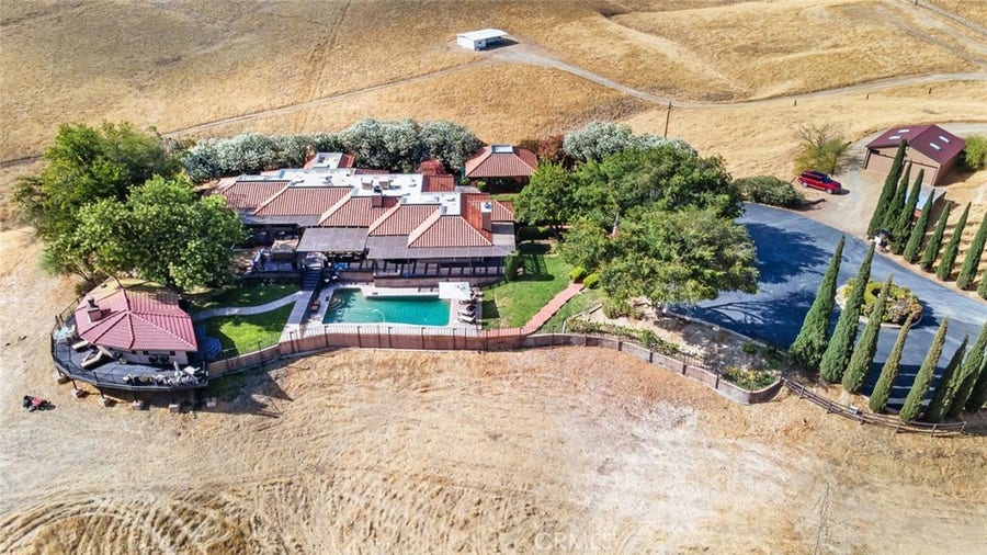 Property photo for 36040 Highway 33, Coalinga, CA