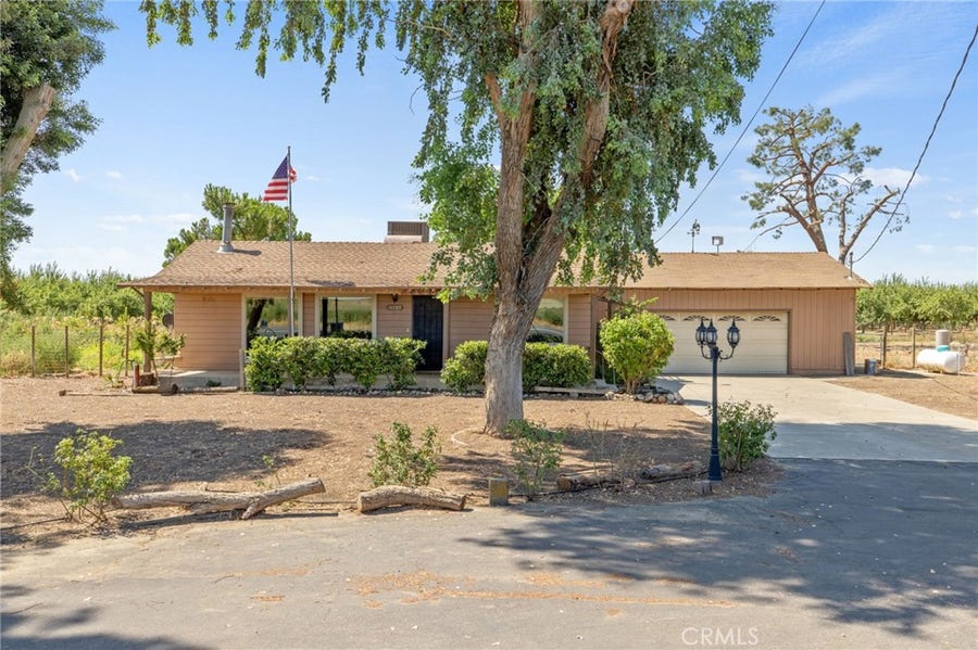Property photo for 16565 Lacey Boulevard, Lemoore, CA