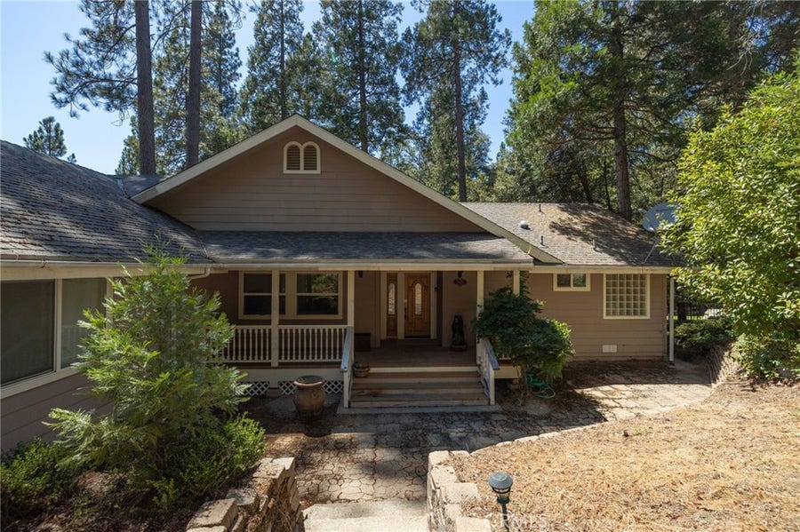 Property photo for 39964 N Cedar Vista, Bass Lake, CA