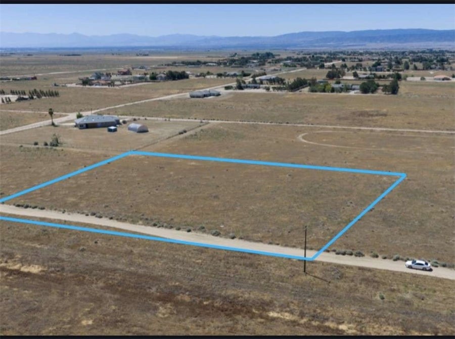 Property photo for 2312 W Ave C, Lancaster, CA