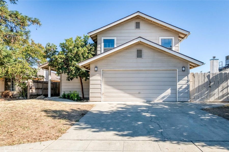 Property photo for 571 W Pat, Clovis, CA