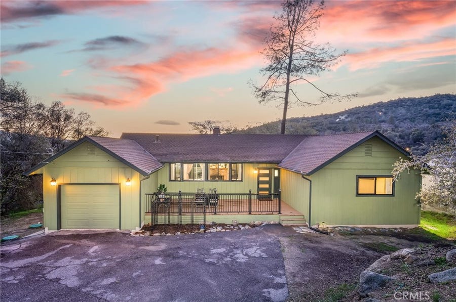 Property photo for 42442 Buckeye, Oakhurst, CA