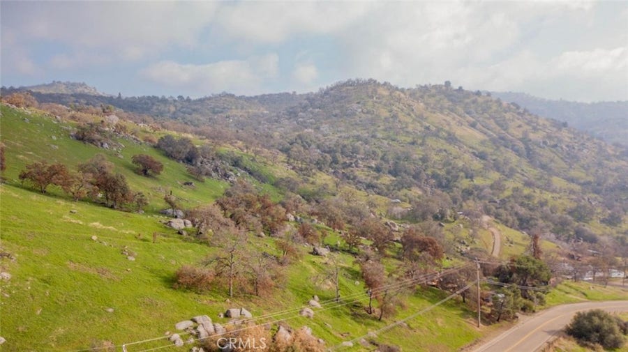 Property photo for 38938 Pepperweed Rd, Squaw Valley, CA