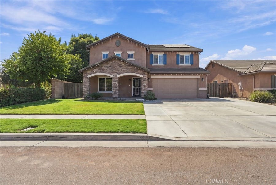 Property photo for 2631 E Parkview, Visalia, CA