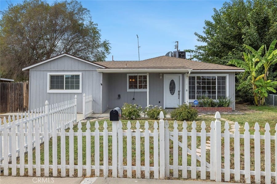 Property photo for 609 College, Coalinga, CA