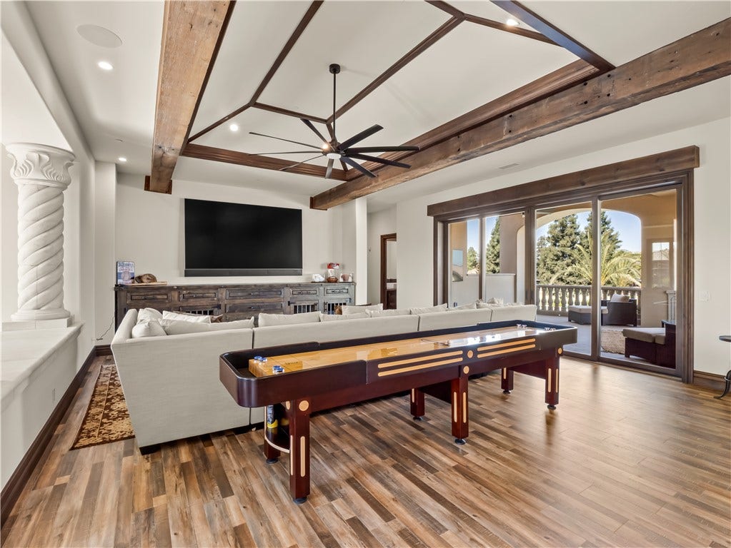 2230 E Spey Valley, Fresno, CA 93730