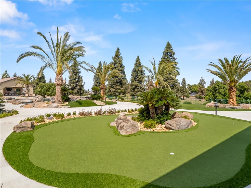 2230 E Spey Valley, Fresno, CA 93730