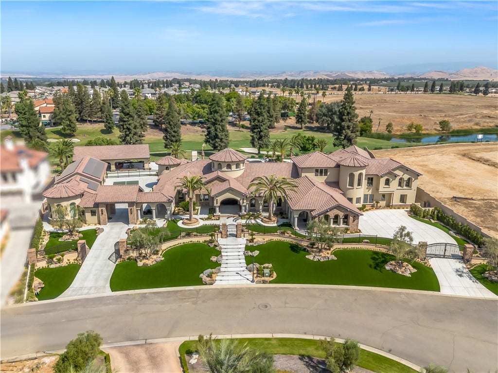 2230 E Spey Valley, Fresno, CA 93730
