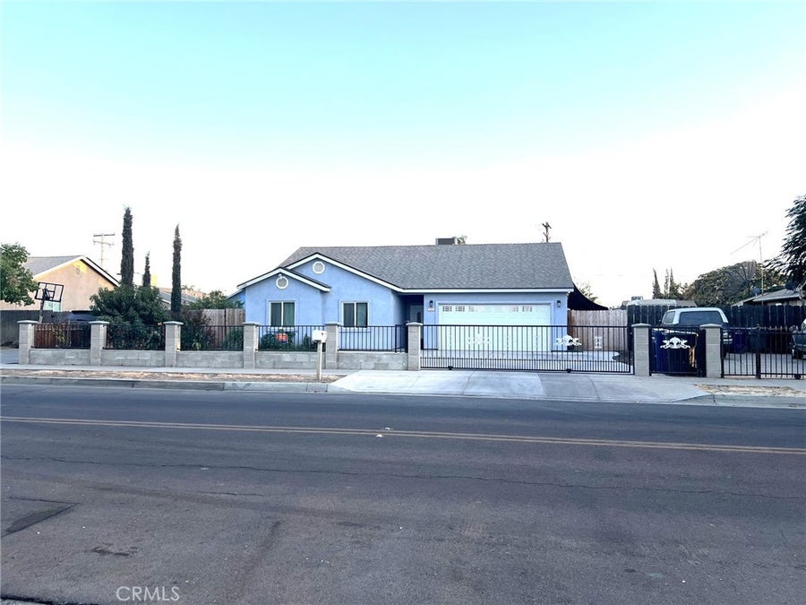 Property photo for 721 W Sonora Avenue, Tulare, CA