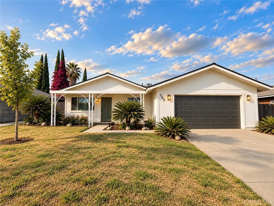Property photo for 587 Sunset Street, Kingsburg, CA