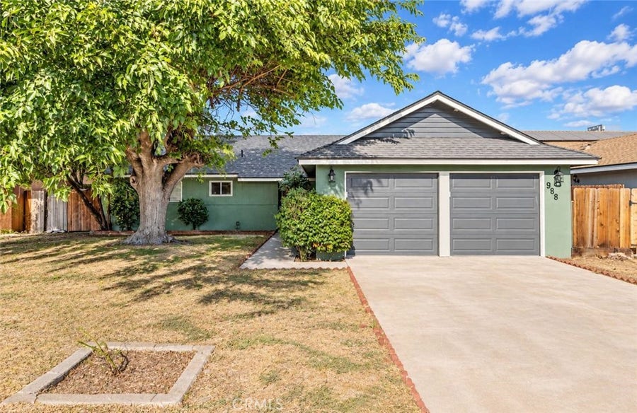 Property photo for 988 Laurel Avenue, Lindsay, CA