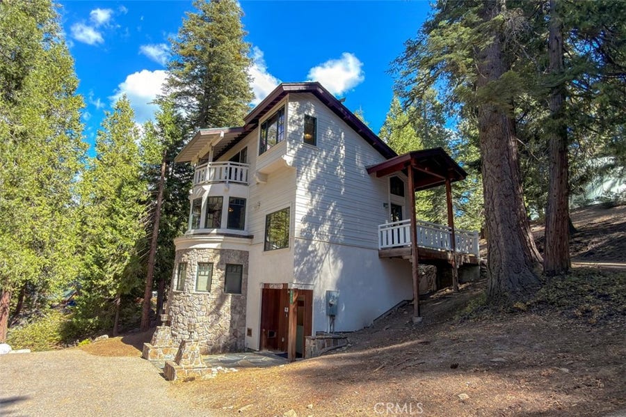 Property photo for 7475 Henness Circle, Yosemite, CA