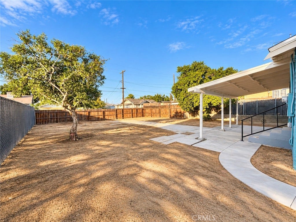 2837 E Grant Avenue, Fresno, CA 93701