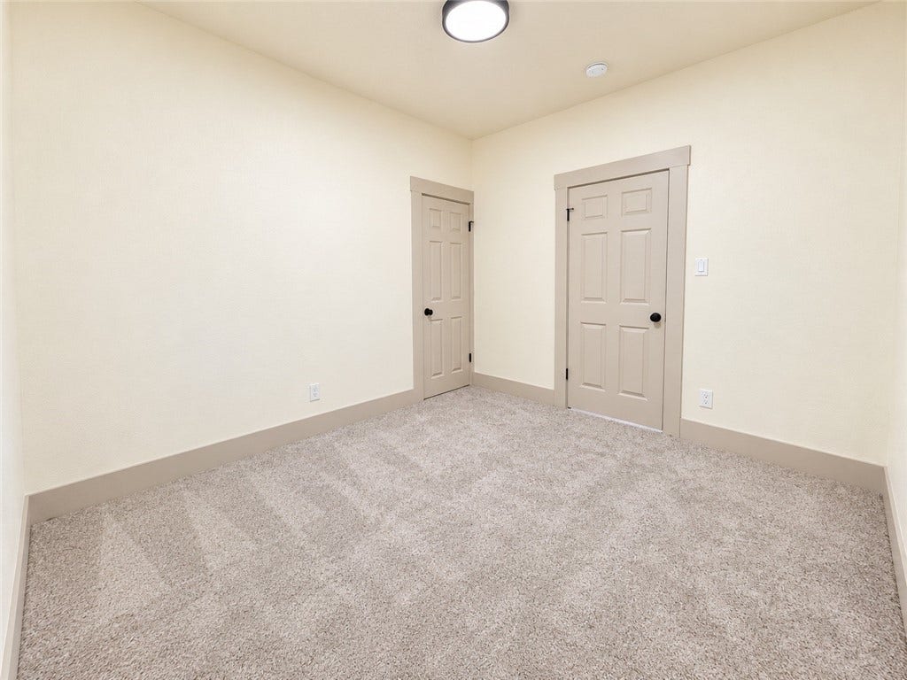 2837 E Grant Avenue, Fresno, CA 93701