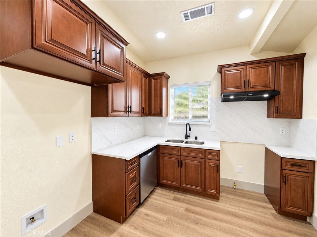 2837 E Grant Avenue, Fresno, CA 93701