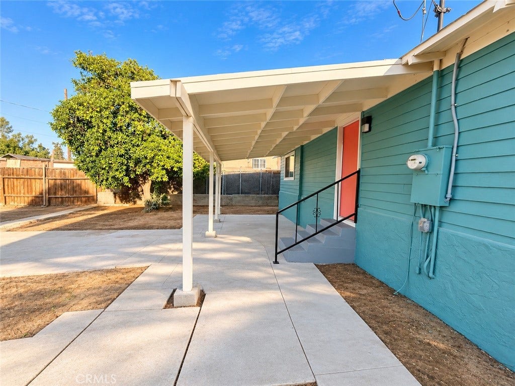 2837 E Grant Avenue, Fresno, CA 93701