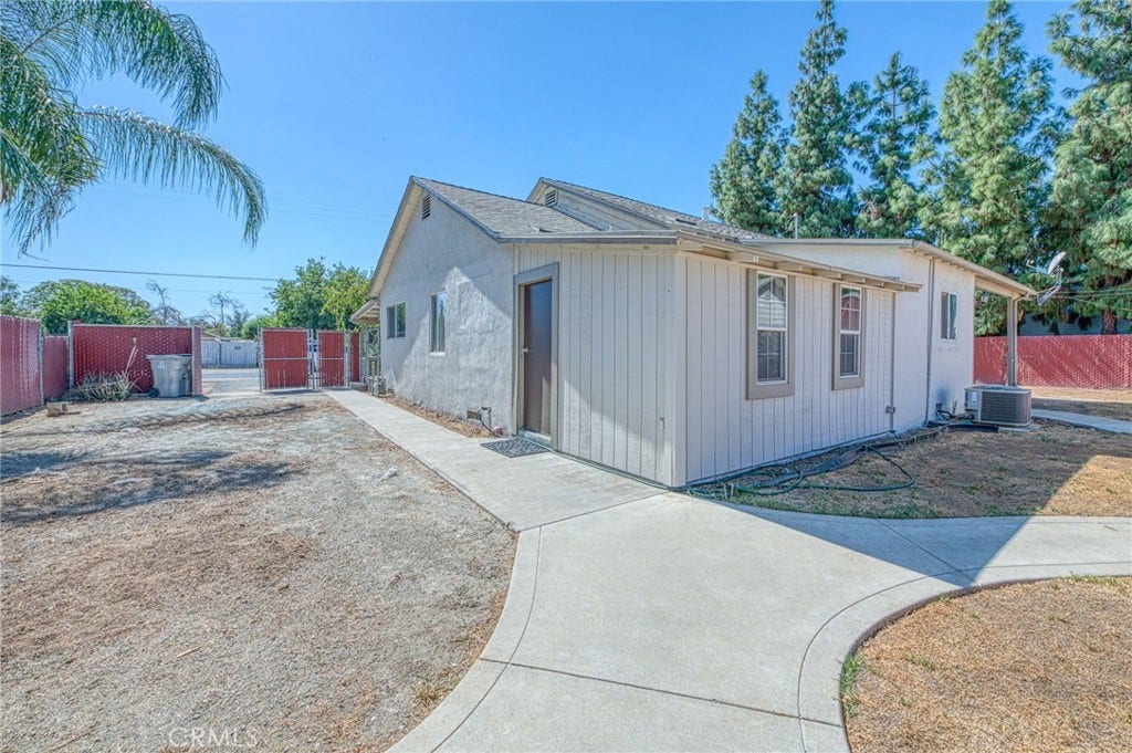 2146 W Dudley, #2, Fresno, CA 93728 2146 W Dudley, #2, Fresno, CA 93728