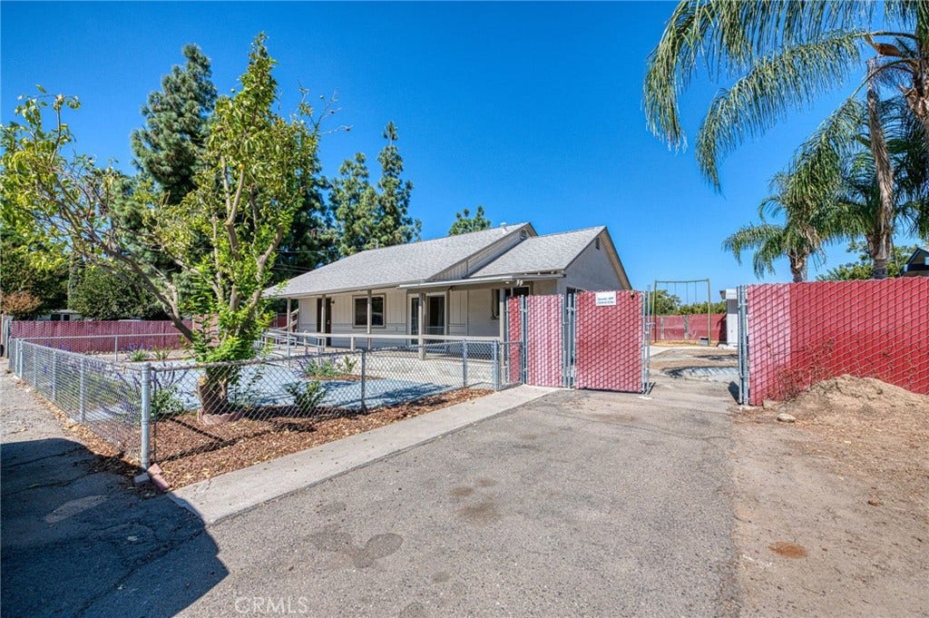 2146 W Dudley, #2, Fresno, CA 93728 2146 W Dudley, #2, Fresno, CA 93728