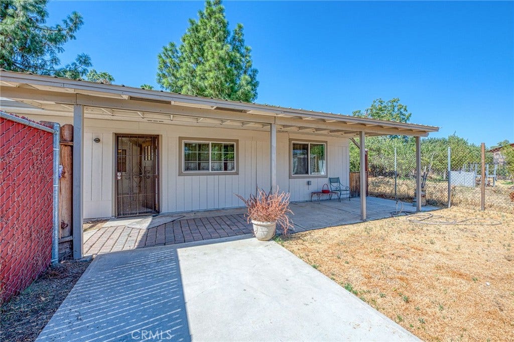 2146 W Dudley, #2, Fresno, CA 93728 2146 W Dudley, #2, Fresno, CA 93728