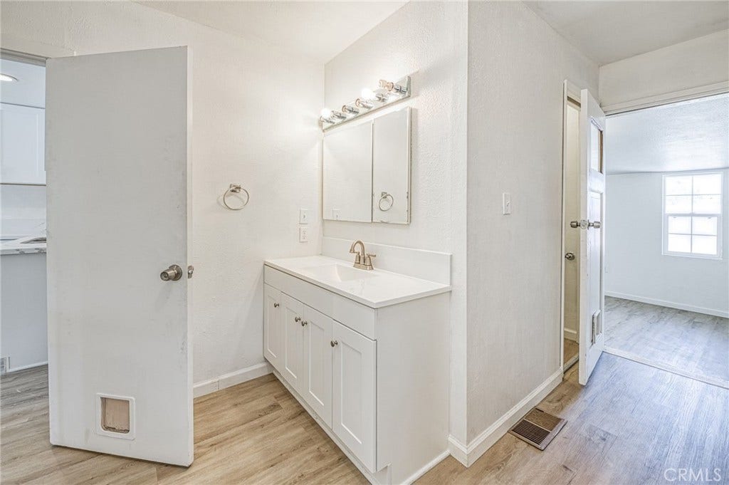 2146 W Dudley, #2, Fresno, CA 93728 Primary Bath