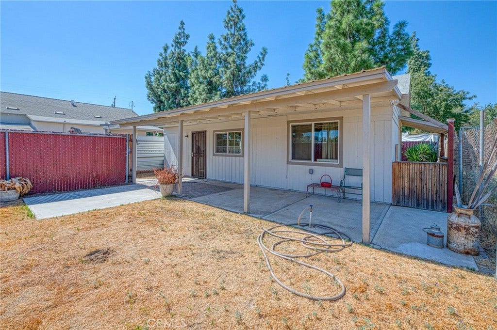 2146 W Dudley, #2, Fresno, CA 93728 2146 W Dudley, #2, Fresno, CA 93728