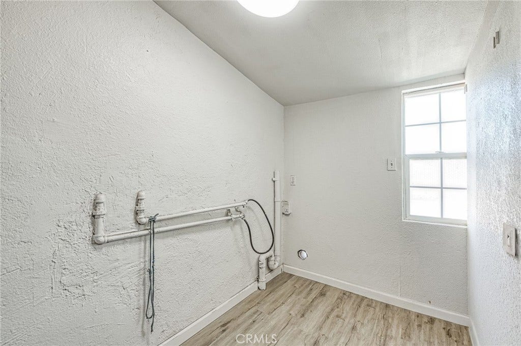 2146 W Dudley, #2, Fresno, CA 93728 Laundry room