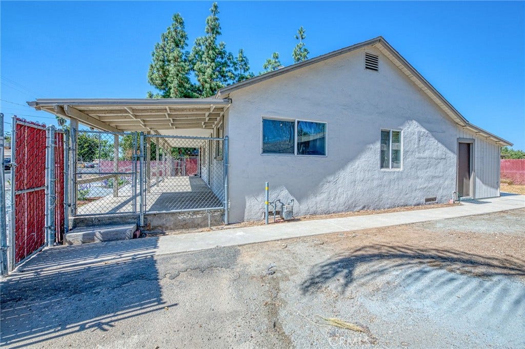2146 W Dudley, #2, Fresno, CA 93728 2146 W Dudley, #2, Fresno, CA 93728