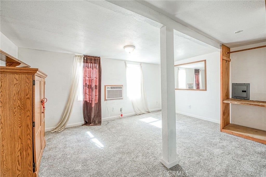 2146 W Dudley, #2, Fresno, CA 93728 2146 W Dudley, #2, Fresno, CA 93728