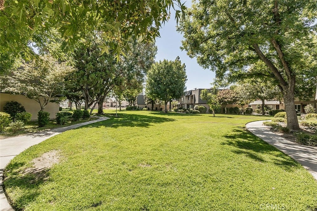 5138 E Ashlan, #127, Fresno, CA 93612