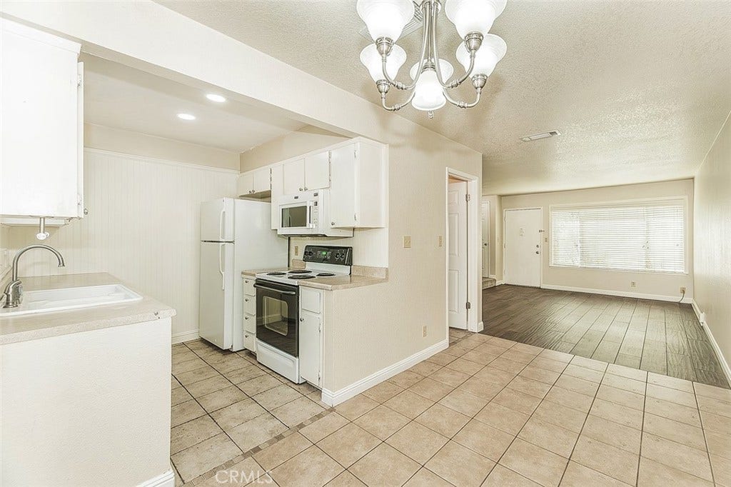 5138 E Ashlan, #127, Fresno, CA 93612
