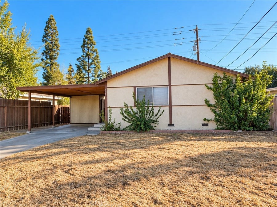 Property photo for 821 W Swift Avenue, Fresno, CA
