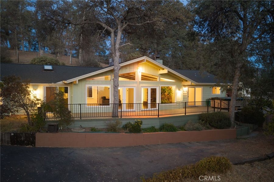 Property photo for 42387 Maples Lane, Oakhurst, CA