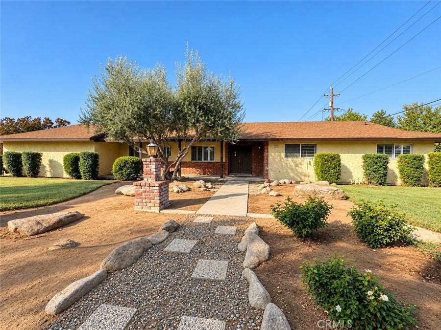 Property photo for 5141 E Grant Avenue, Fresno, CA