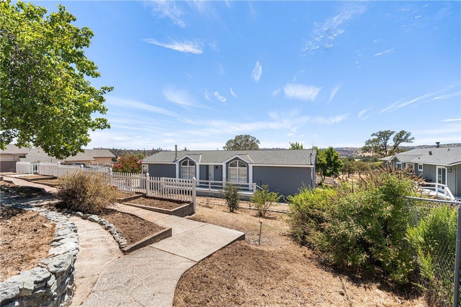 Property photo for 5002 Little John Road, Copperopolis, CA