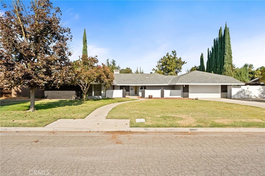 Property photo for 1011 Oregon Drive, Merced, CA