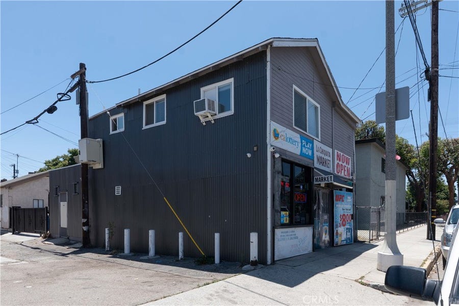 Property photo for 285 W 9th Street, San Pedro, CA