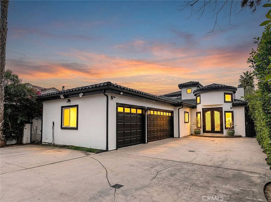 Property photo for 5157 Avenida Oriente, Tarzana, CA