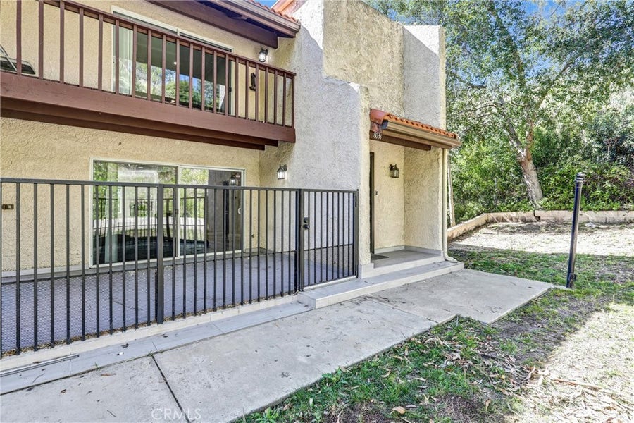 Property photo for 8038 Via Pompeii, Burbank, CA