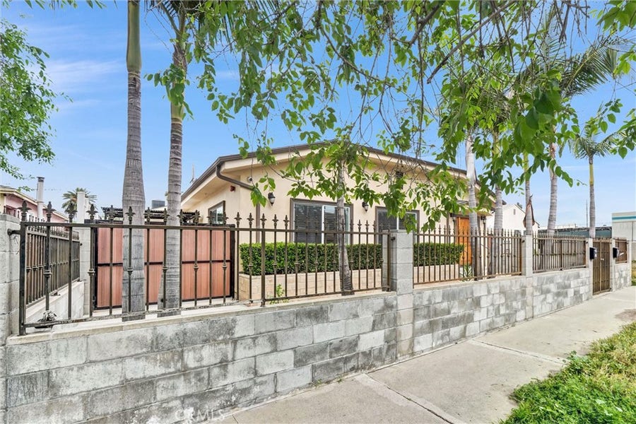 Property photo for 6711 Clybourn, North Hollywood, CA