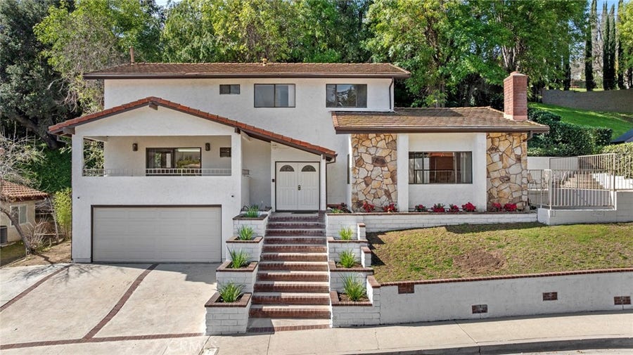 Property photo for 1321 Greenbriar Road, Glendale, CA