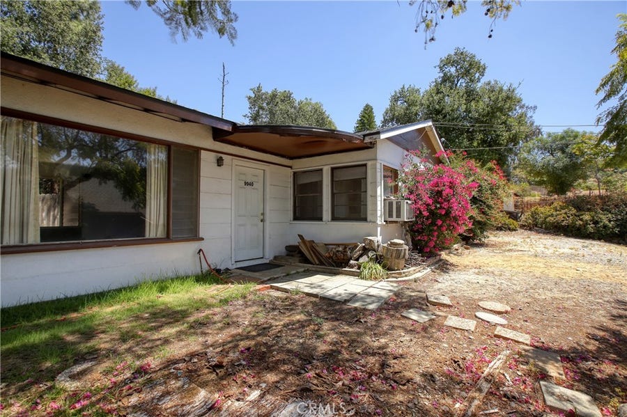 Property photo for 9940 Sunland Boulevard, Shadow Hills, CA