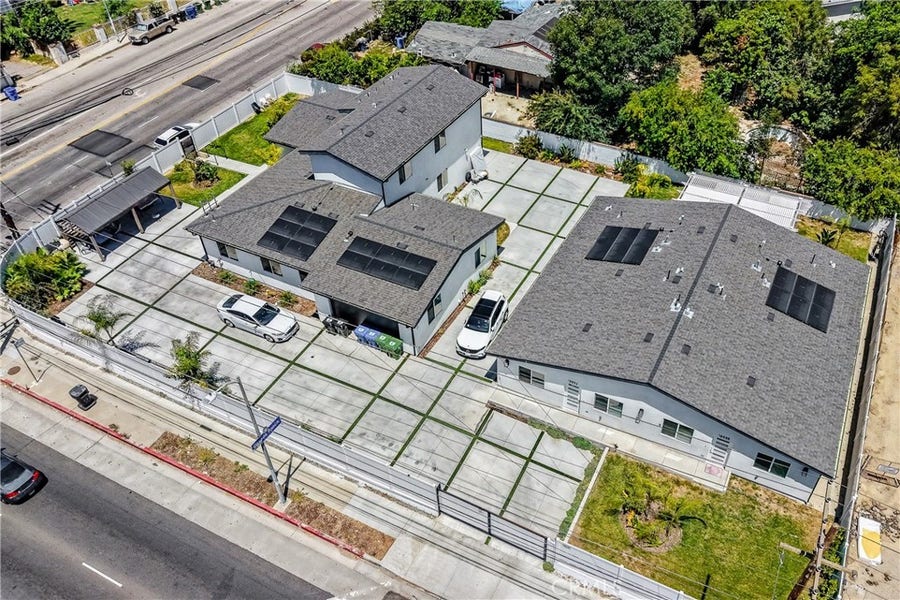 Property photo for 18853 Saticoy Street, Reseda, CA