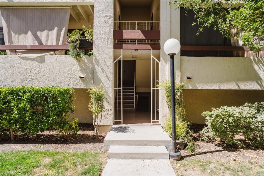 Property photo for 18168 Sundowner Way, #1018, Canyon Country, CA